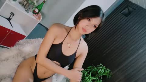 Snapshot of urfavouriteaddiction chatting on 03/01/26, 07:49 Rianne online show from 03/01/26, 07:49