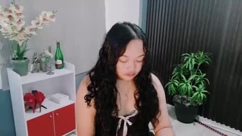 Snapshot of urfavouritecravings chatting on 02/08/26, 01:42 Scarlet online show from 02/08/26, 01:42