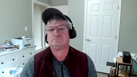 Snapshot of urfavteach50 chatting on 04/29/26, 07:20 Gregor online show from 04/29/26, 07:20