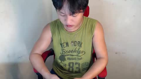 Snapshot of urfeet_jest chatting on 04/23/26, 02:46 jess online show from 04/23/26, 02:46