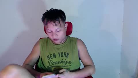 Snapshot of urfeet_jest chatting on 05/03/26, 01:28 jess online show from 05/03/26, 01:28