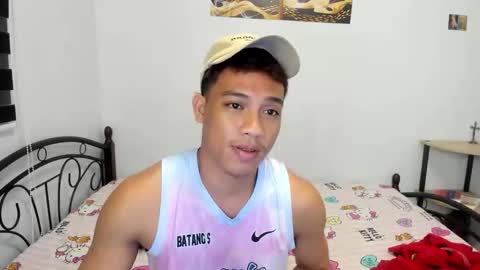 urfucker_vinz online show from 06/08/26, 03:23