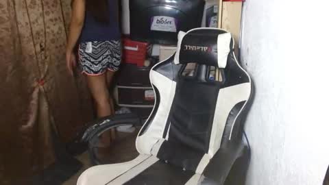 Snapshot of urfynestasian chatting on 03/14/26, 01:05 urfynestasian online show from 03/14/26, 01:05