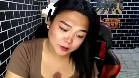 Snapshot of urgirl_dimple chatting on 09/18/25, 05:42 Dimple online show from 09/18/25, 05:42
