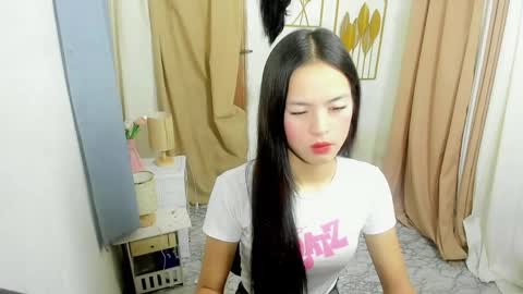 Snapshot of urgirlaira69 chatting on 03/17/26, 06:17 im zhairaallison dont for get follow me online show from 03/17/26, 06:17