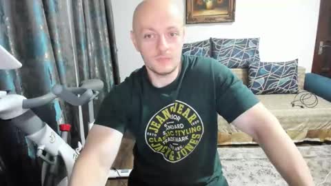 Snapshot of urgymcrush chatting on 10/06/25, 10:29 UrGymCrush online show from 10/06/25, 10:29