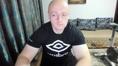 Snapshot of urgymcrush chatting on 10/15/25, 10:43 UrGymCrush online show from 10/15/25, 10:43