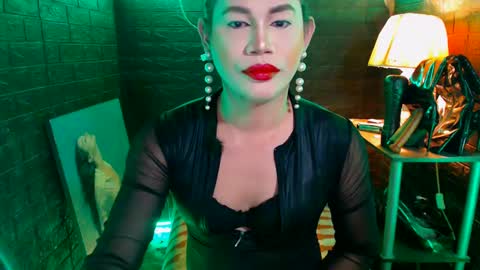 Snapshot of urhardcockqueenxxx chatting on 01/06/25, 08:28 queen norelle online show from 01/06/25, 08:28