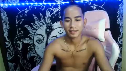 Snapshot of urhot_joshxx chatting on 03/11/25, 02:29 Josh online show from 03/11/25, 02:29