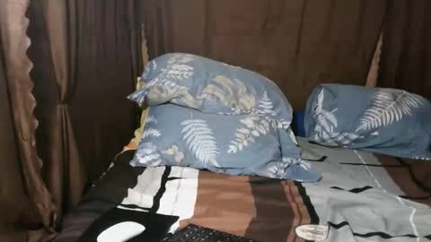 Snapshot of urhot_joshxx chatting on 12/01/25, 12:59 Josh online show from 12/01/25, 12:59