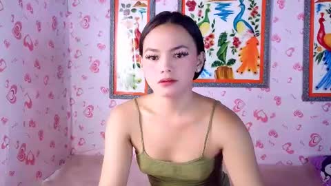 Snapshot of urhot_maxine chatting on 06/18/26, 03:07 urhot_maxine online show from 06/18/26, 03:07