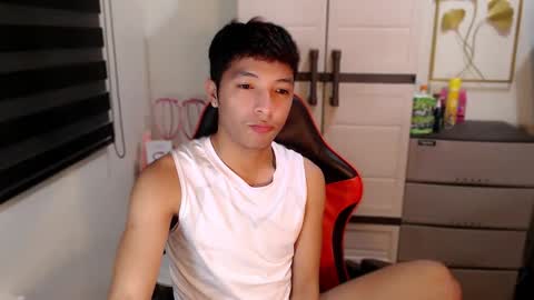 Snapshot of urhotethanxx chatting on 03/30/26, 04:30 Ethan online show from 03/30/26, 04:30