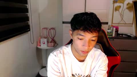 Snapshot of urhotethanxx chatting on 04/06/26, 12:06 Ethan online show from 04/06/26, 12:06