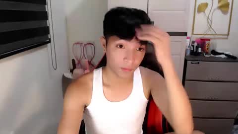 Snapshot of urhotethanxx chatting on 05/16/26, 12:07 Ethan online show from 05/16/26, 12:07