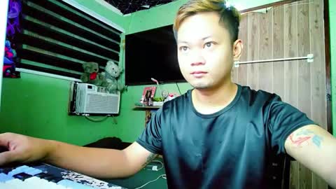 Snapshot of urhotkrisstoff chatting on 03/24/26, 12:15 Krisstoff online show from 03/24/26, 12:15