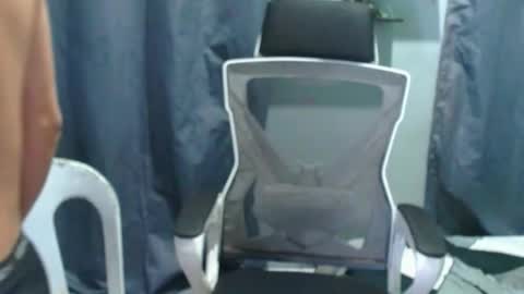 Snapshot of urhotpinoy_izaac chatting on 03/23/26, 07:51 simeon ulok online show from 03/23/26, 07:51