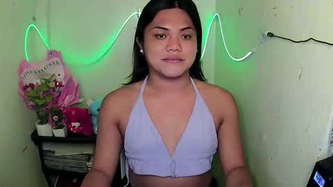Snapshot of urhottie_bella chatting on 09/19/25, 03:13 urhottie_bella online show from 09/19/25, 03:13