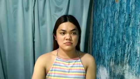 Snapshot of urhottie_bella chatting on 06/17/26, 05:43 urhottie_bella online show from 06/17/26, 05:43