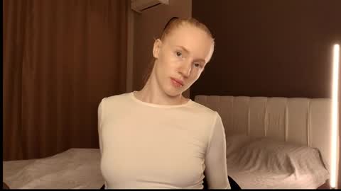 Snapshot of uriyani chatting on 05/27/26, 06:38 ElizabethLizy online show from 05/27/26, 06:38