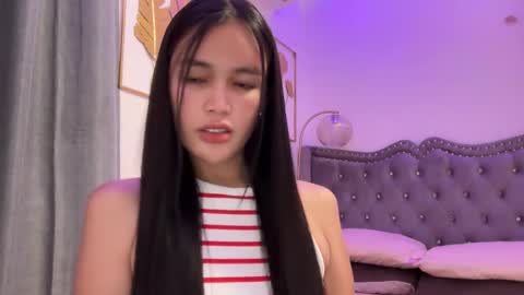 Amira online show from 10/25/25, 01:02