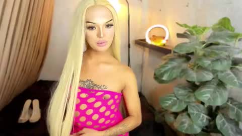 Snapshot of urladyprincessmassivecock chatting on 10/13/25, 06:41 jhaii online show from 10/13/25, 06:41