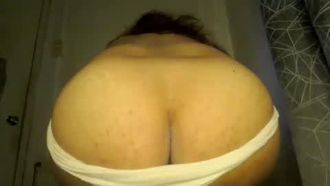 Snapshot of urlovely_hait chatting on 06/11/26, 01:16 Sham online show from 06/11/26, 01:16