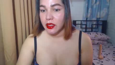 Snapshot of urlovercockxxx chatting on 05/13/26, 02:20 janah online show from 05/13/26, 02:20