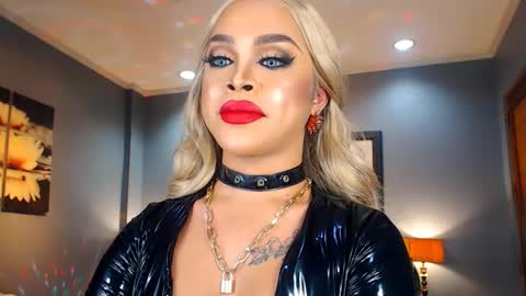 UrMajestyTyra online show from 01/17/25, 02:29