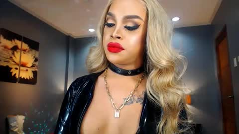 UrMajestyTyra online show from 01/17/25, 05:32