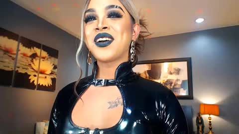 UrMajestyTyra online show from 01/31/25, 05:30