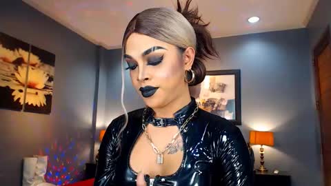 UrMajestyTyra online show from 02/02/25, 09:23