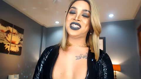 UrMajestyTyra online show from 02/04/25, 06:25