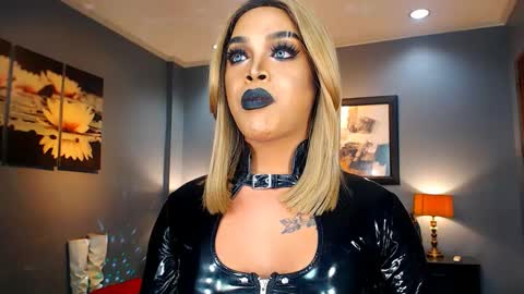 UrMajestyTyra online show from 02/11/25, 10:04