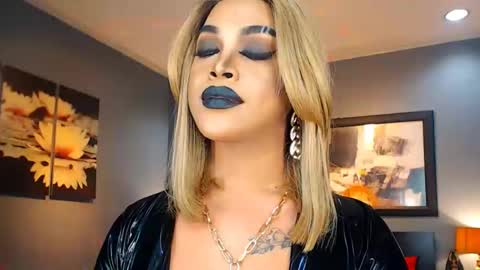 UrMajestyTyra online show from 02/12/25, 04:23