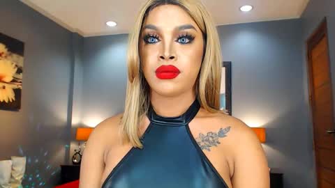 UrMajestyTyra online show from 02/14/25, 06:12