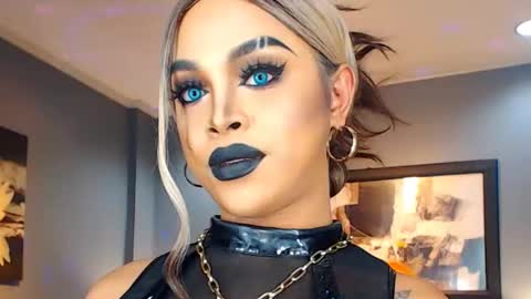 UrMajestyTyra online show from 02/15/25, 07:16