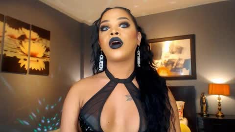 UrMajestyTyra online show from 04/17/26, 01:52