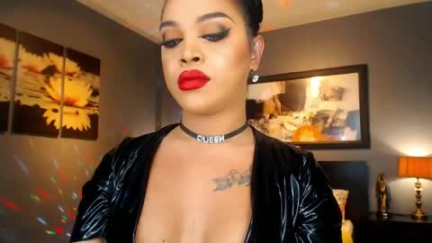 UrMajestyTyra online show from 05/05/26, 01:02
