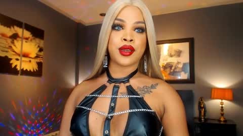 UrMajestyTyra online show from 05/14/26, 12:50
