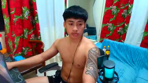 Snapshot of urnatty_guy chatting on 05/12/26, 04:37 ander online show from 05/12/26, 04:37