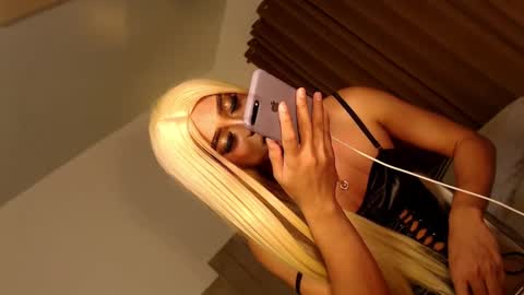 Snapshot of urnauthy_ciliaxxx chatting on 01/28/25, 05:54 cecilia online show from 01/28/25, 05:54