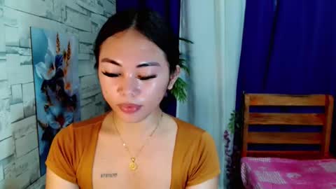Snapshot of urpinay_girl01 chatting on 06/11/26, 03:37 Ms Ayesha online show from 06/11/26, 03:37