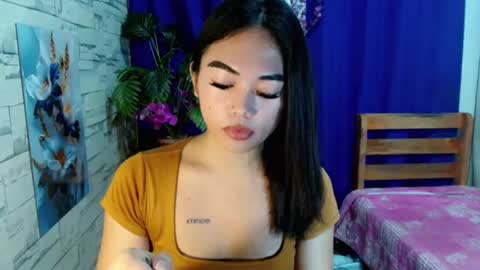 Snapshot of urpinay_girl01 chatting on 07/15/26, 06:35 Ms Ayesha online show from 07/15/26, 06:35
