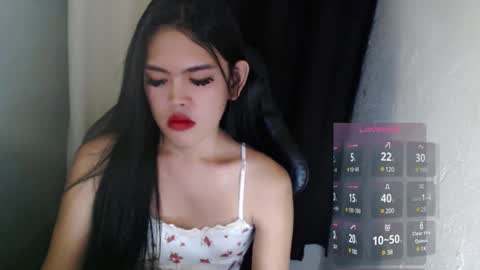 Snapshot of urpinayjenfuckerxxx chatting on 02/28/25, 02:31 Jenny online show from 02/28/25, 02:31