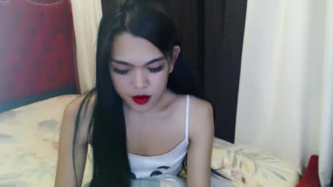 Snapshot of urpinayjenfuckerxxx chatting on 09/26/25, 01:26 Jenny online show from 09/26/25, 01:26