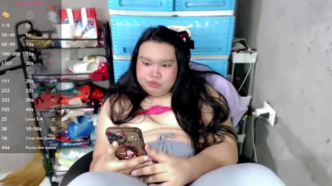 Snapshot of urpinayslutxxx chatting on 01/15/25, 09:41 Jane online show from 01/15/25, 09:41