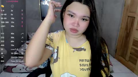 Snapshot of urpinayslutxxx chatting on 04/30/26, 01:12 Jane online show from 04/30/26, 01:12