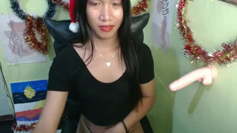 Snapshot of urprincessamara69 chatting on 12/04/24, 09:24 Amara online show from 12/04/24, 09:24