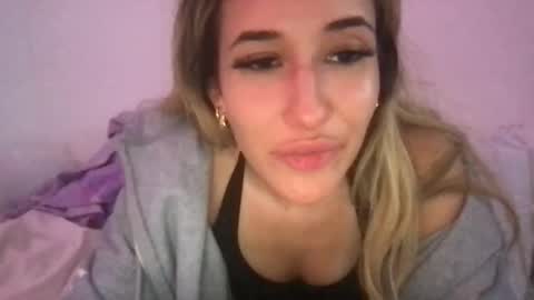 Snapshot of urprincessxox chatting on 05/03/26, 10:10 urprincessxox online show from 05/03/26, 10:10