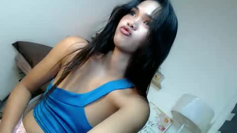 ursandra_xx online show from 04/10/26, 09:25